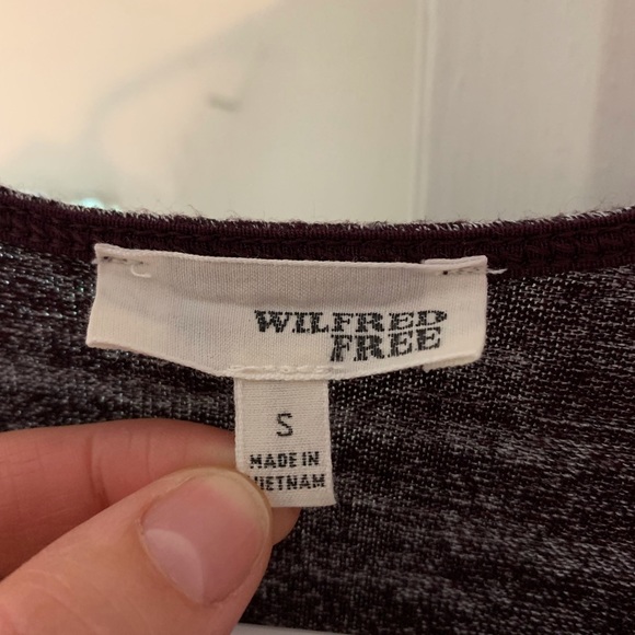 Wilfred Free Deep V Crop Long Sleeve - Picture 2 of 3